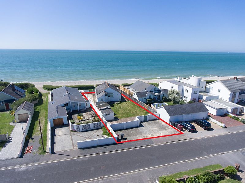 Detached character bungalow on the beachfront in West Wittering